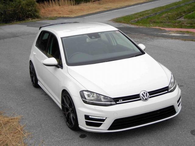 滋賀県中古車　フォルクスワーゲン ゴルフ TSI　ハイライン Rルック