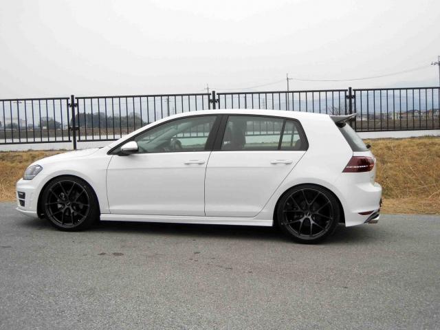 滋賀県中古車　フォルクスワーゲン ゴルフ TSI　ハイライン Rルック