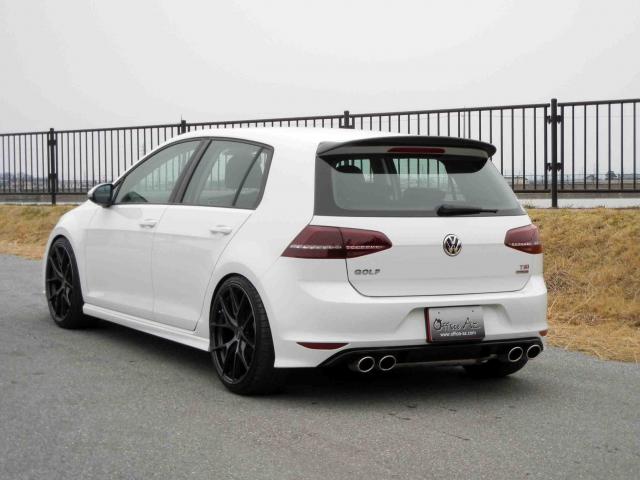 滋賀県中古車　フォルクスワーゲン ゴルフ TSI　ハイライン Rルック