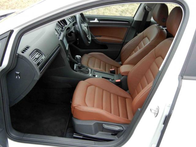 滋賀県中古車　フォルクスワーゲン ゴルフ TSI　ハイライン Rルック