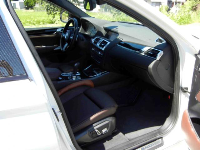 滋賀県中古車　BMW X4 M40i