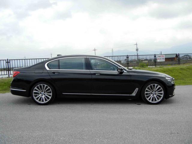 滋賀県中古車　BMW 7シリーズ 740Li プラスパッケージ