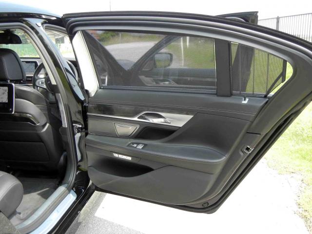 滋賀県中古車　BMW 7シリーズ 740Li プラスパッケージ