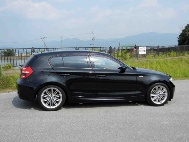 滋賀県中古車　BMW 1シリーズ 130i Mスポーツ
