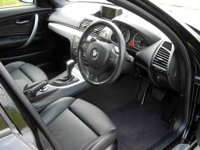 滋賀県中古車　BMW 1シリーズ 130i Mスポーツ