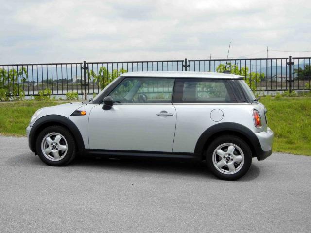滋賀県中古車　BMW MINI ONE