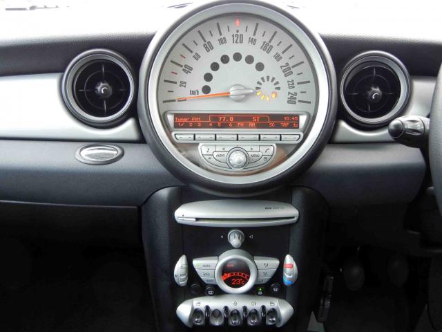 滋賀県中古車　BMW MINI ONE