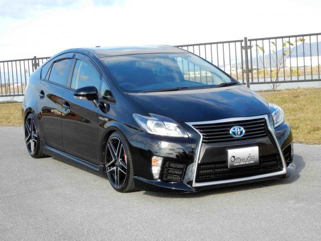 滋賀県中古車　トヨタ プリウス ＳツーリングセレクションＧ‘ｓ