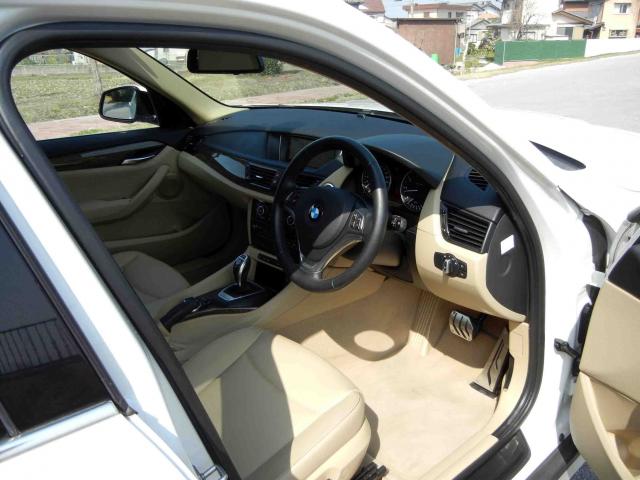 滋賀県中古車　BMW X1 sDrive 20i ファッショニスタ
