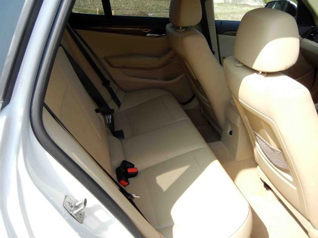 滋賀県中古車　BMW X1 sDrive 20i ファッショニスタ