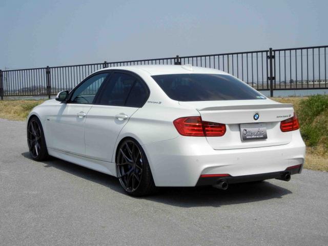 滋賀県中古車　BMW 3シリーズ アクティブハイブリッド３