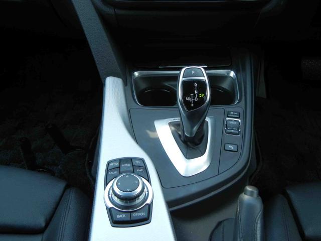 滋賀県中古車　BMW 3シリーズ アクティブハイブリッド３