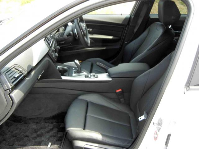 滋賀県中古車　BMW 3シリーズ アクティブハイブリッド３