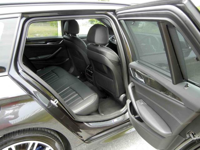 滋賀県中古車　BMW 5シリーズ　ツーリング 530i ツーリングMスポーツ