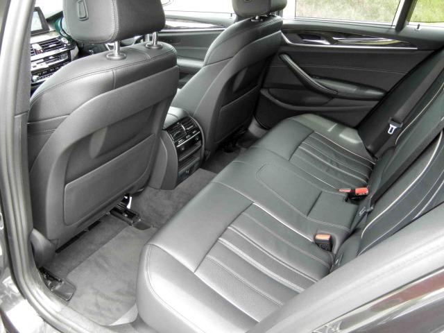滋賀県中古車　BMW 5シリーズ　ツーリング 530i ツーリングMスポーツ