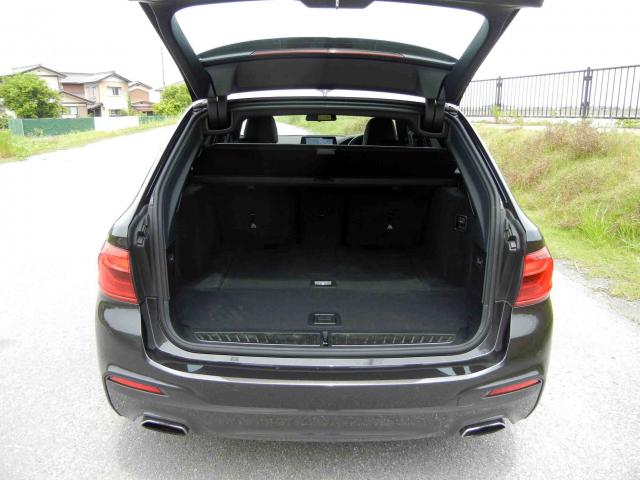 滋賀県中古車　BMW 5シリーズ　ツーリング 530i ツーリングMスポーツ