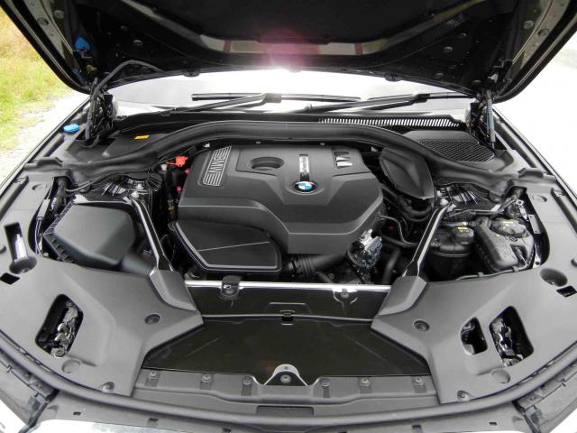 滋賀県中古車　BMW 5シリーズ　ツーリング 530i ツーリングMスポーツ