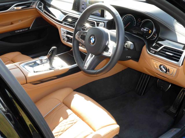 滋賀県中古車　BMW 7シリーズ 740i Mスポーツ