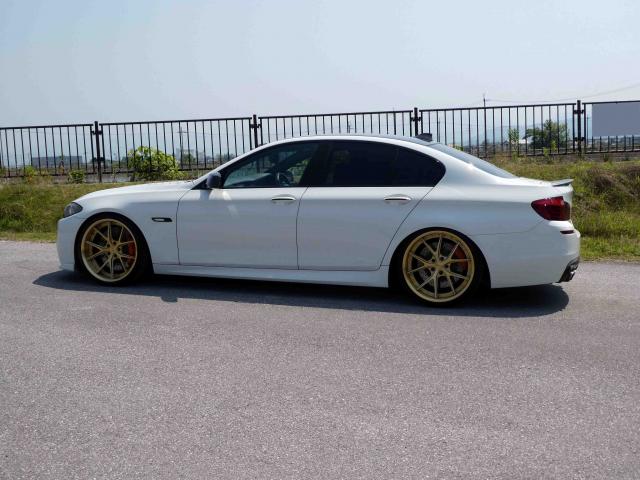 滋賀県中古車　BMW 5シリーズ 528i Mスポーツパッケージ