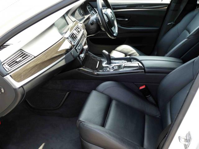 滋賀県中古車　BMW 5シリーズ 528i Mスポーツパッケージ