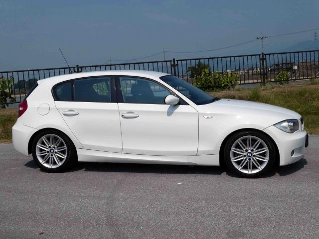 滋賀県中古車　BMW 1シリーズ 130i Mスポーツ 6MT
