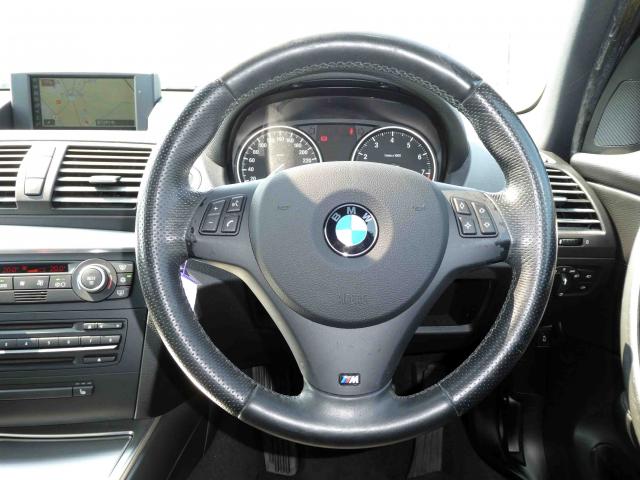 滋賀県中古車　BMW 1シリーズ 130i Mスポーツ 6MT