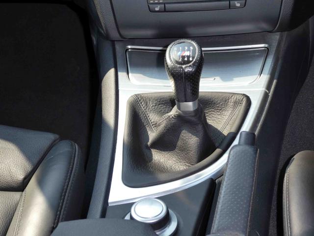 滋賀県中古車　BMW 1シリーズ 130i Mスポーツ 6MT