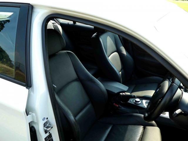 滋賀県中古車　BMW 1シリーズ 130i Mスポーツ 6MT