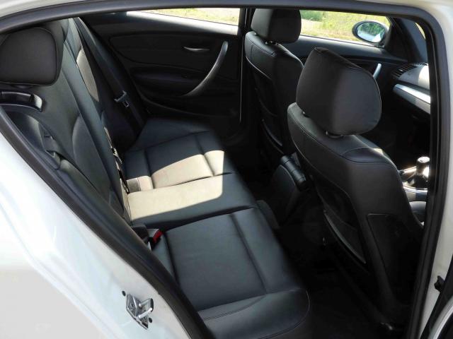 滋賀県中古車　BMW 1シリーズ 130i Mスポーツ 6MT
