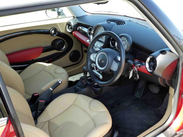 滋賀県中古車　BMW MINI クーパー