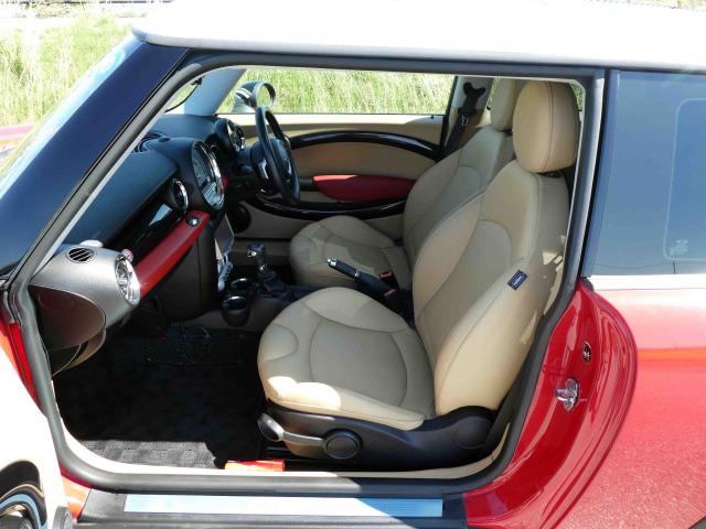 滋賀県中古車　BMW MINI クーパー