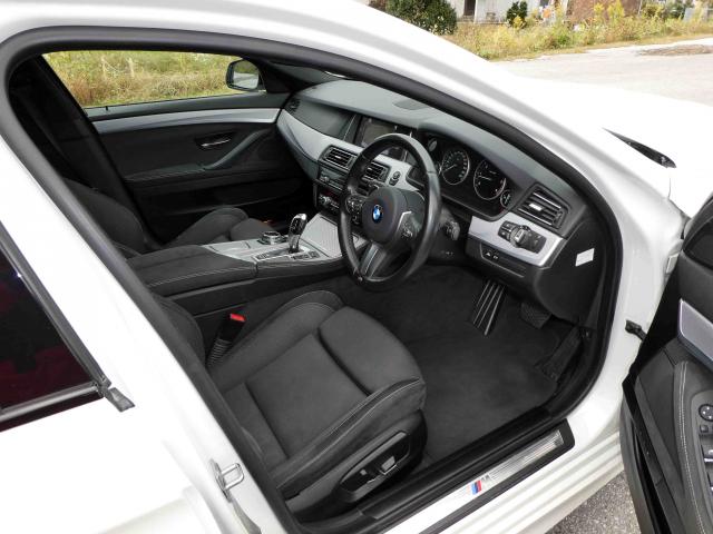 滋賀県中古車　BMW 5シリーズ　ツーリング 523d ツーリングMスポーツ