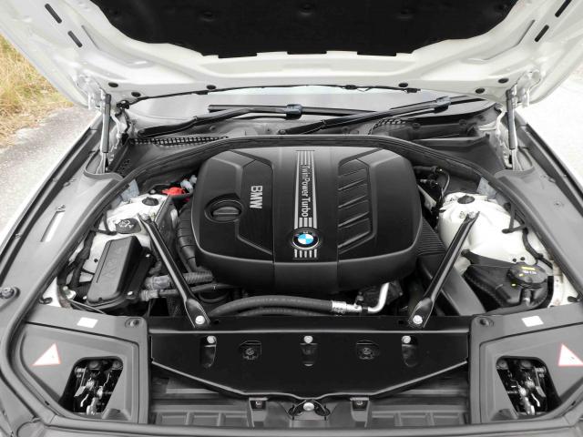 滋賀県中古車　BMW 5シリーズ　ツーリング 523d ツーリングMスポーツ