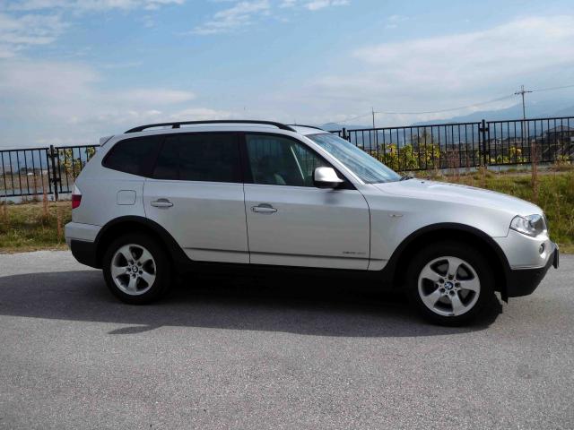 滋賀県中古車　BMW X3 xDrive25i