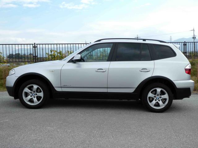 滋賀県中古車　BMW X3 xDrive25i