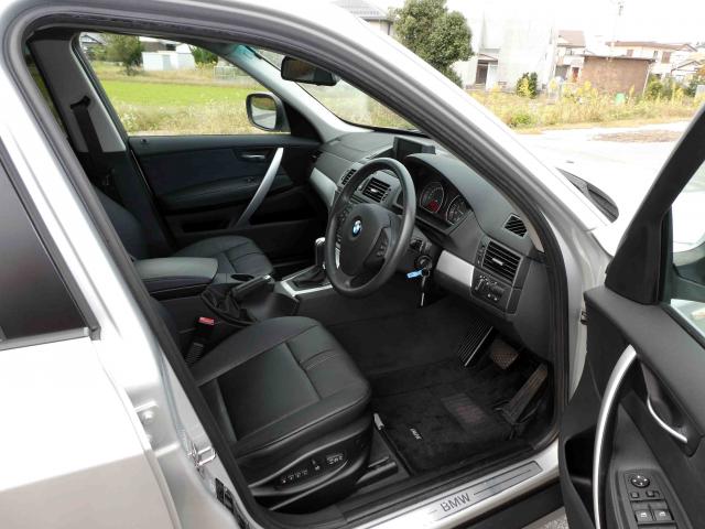 滋賀県中古車　BMW X3 xDrive25i