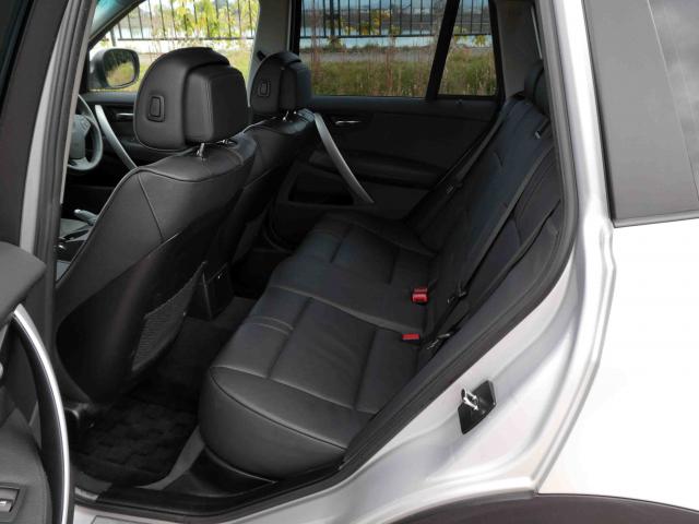 滋賀県中古車　BMW X3 xDrive25i