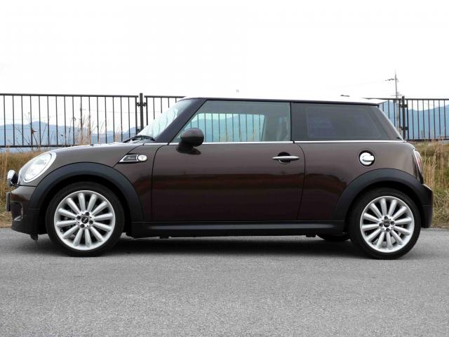 滋賀県中古車　BMW MINI 50メイフィア