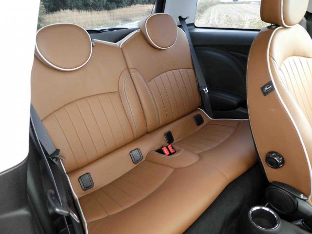 滋賀県中古車　BMW MINI 50メイフィア