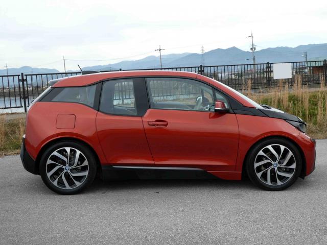 滋賀県中古車　BMW i3 ベースグレード