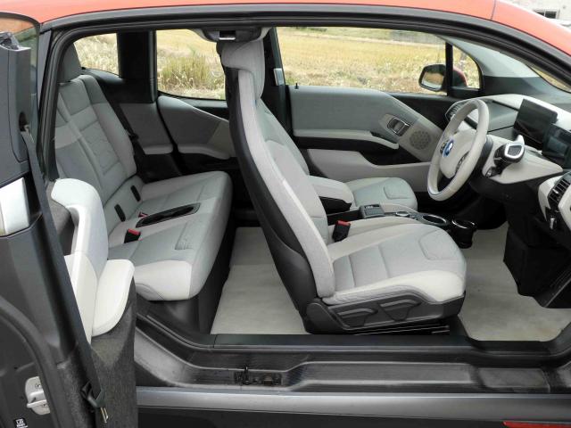 滋賀県中古車　BMW i3 ベースグレード