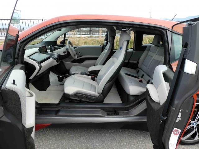 滋賀県中古車　BMW i3 ベースグレード