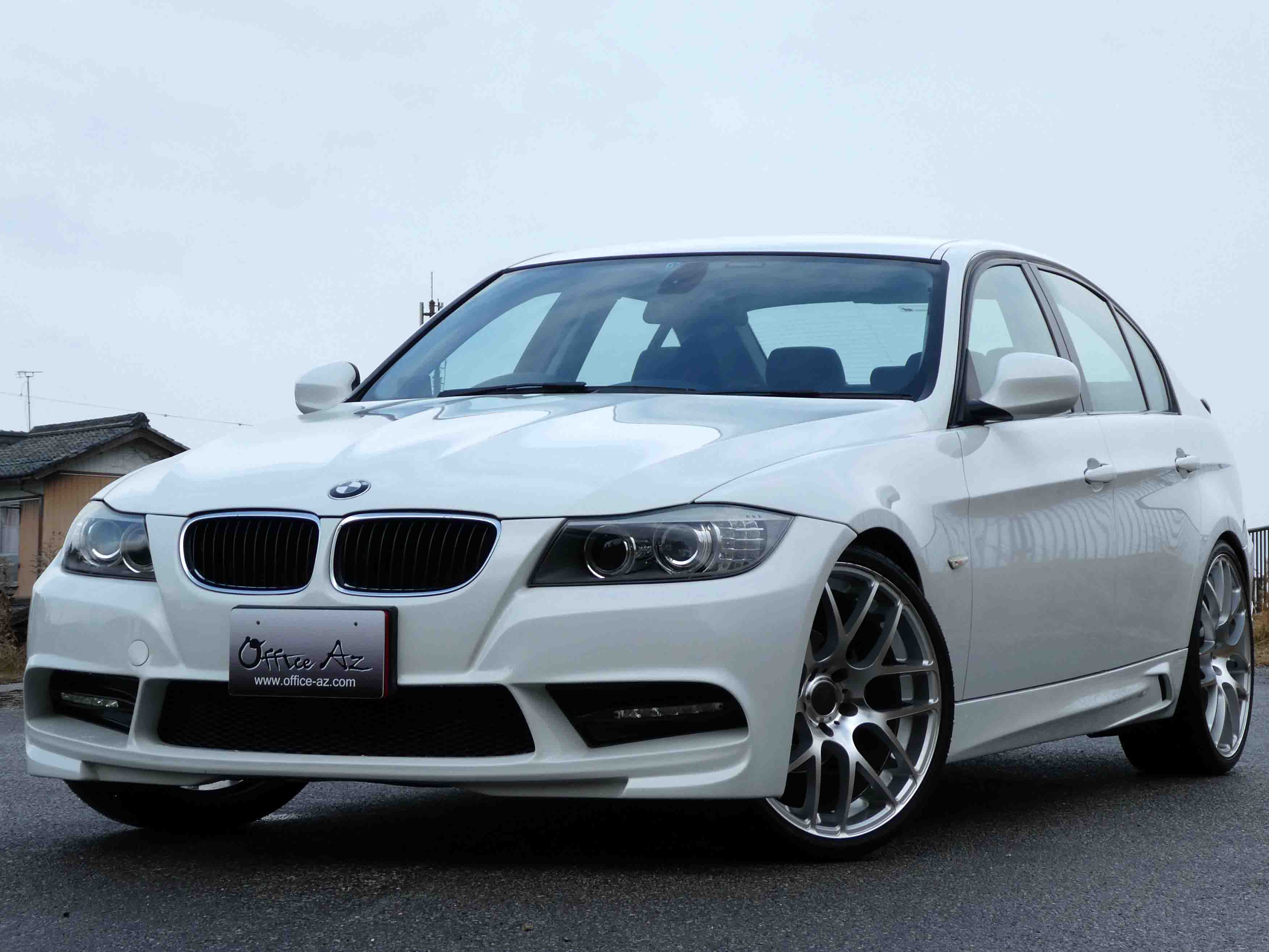 滋賀県中古車　BMW 3シリーズ 320i