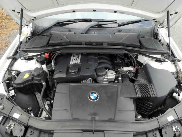 滋賀県中古車　BMW 3シリーズ 320i