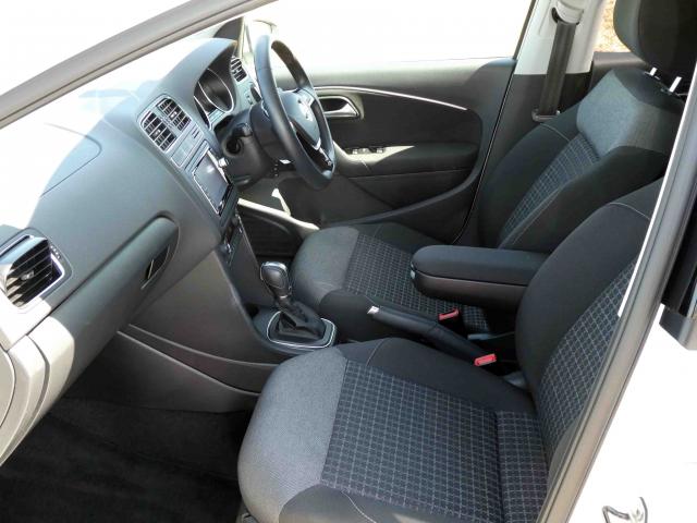 滋賀県中古車　フォルクスワーゲン ポロ TSI コンフォートライン