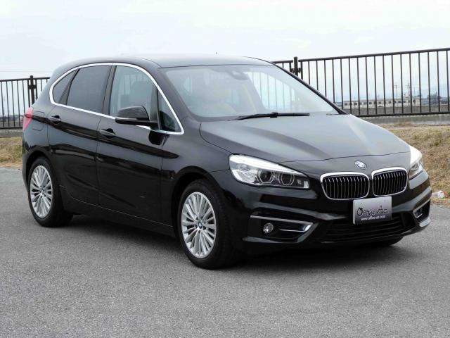 滋賀県中古車　BMW 2シリーズ 218i アクティブツアラー　ラグジュアリー