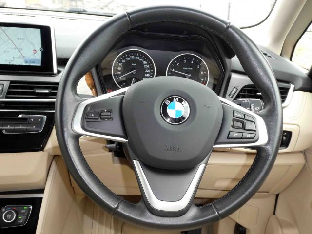 滋賀県中古車　BMW 2シリーズ 218i アクティブツアラー　ラグジュアリー