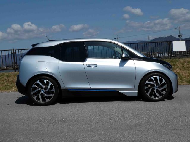 滋賀県中古車　BMW i3 ベースグレード