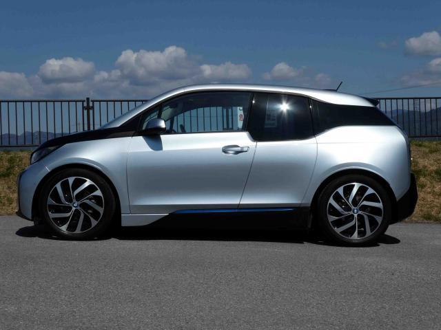 滋賀県中古車　BMW i3 ベースグレード