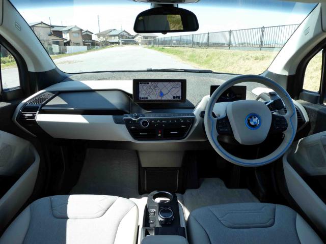 滋賀県中古車　BMW i3 ベースグレード